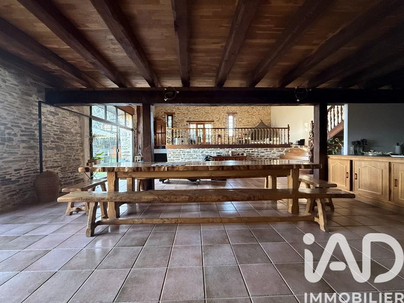 Maison - 347 m² - 7 pièces