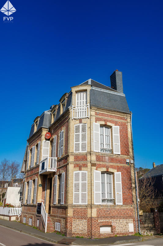 Maison - 136 m² - 7 pièces