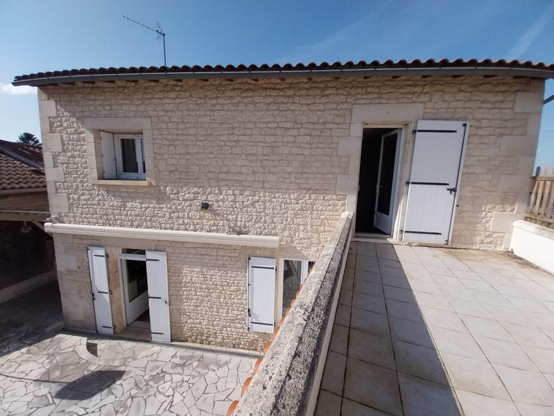 Maison - 120 m² - 6 pièces