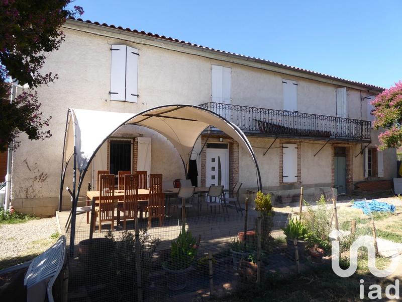 Maison - 225 m² - 10 pièces