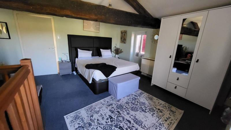 Maison - 210 m² - 8 pièces