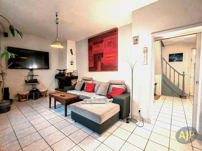 Maison - 111 m² - 6 pièces