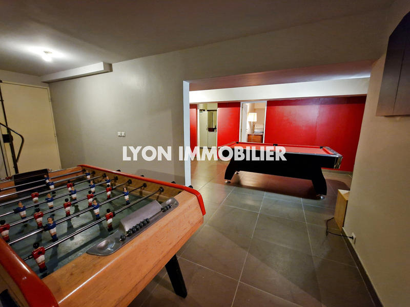 Duplex - 229 m² - 7 pièces