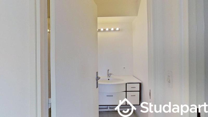 Chambre - 90 m² - 1 pièce