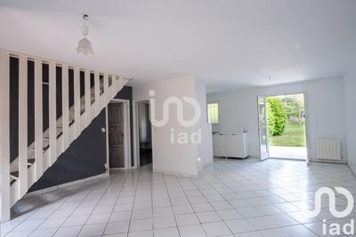 Maison - 90 m² - 5 pièces