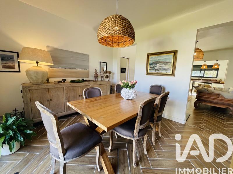 Maison - 166 m² - 6 pièces