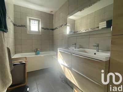 Maison - 80 m² - 5 pièces