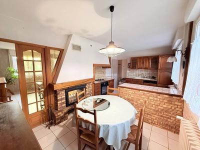Maison - 94 m² - 4 pièces