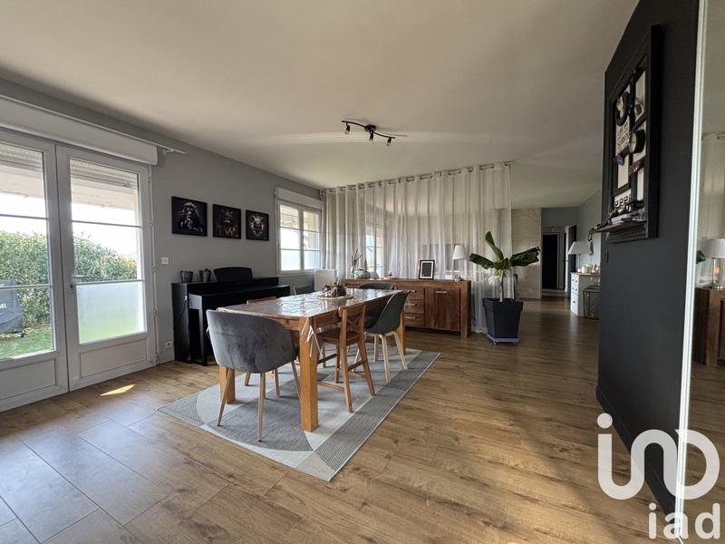 Maison - 249 m² - 8 pièces