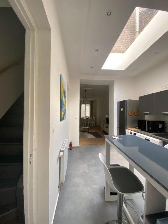 Chambre - 12 m² - 5 pièces