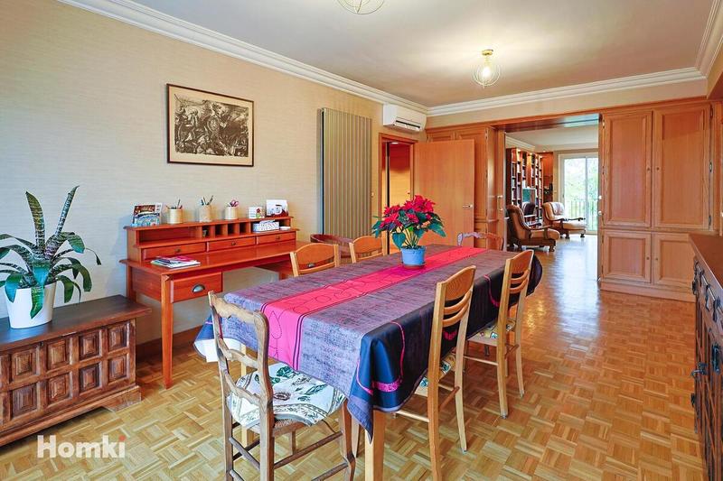 Appartement - 155 m² - 6 pièces