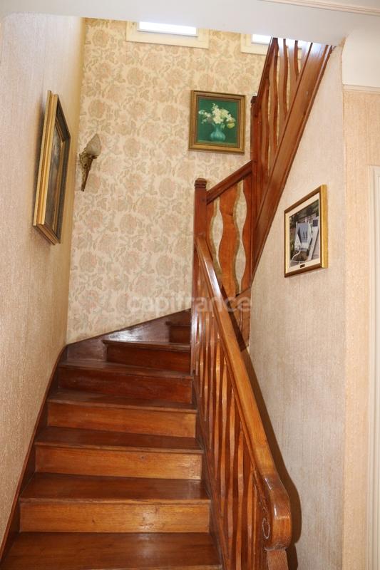 Maison - 205 m² - 8 pièces