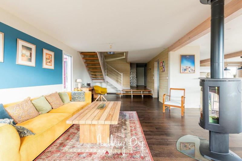 Maison d'architecte - 201 m² - 6 pièces