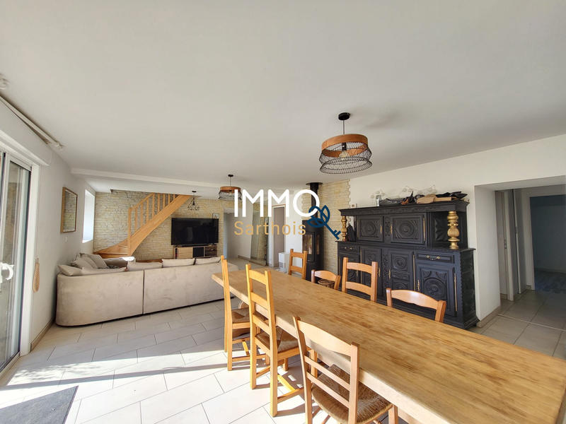 Maison - 179 m² - 6 pièces