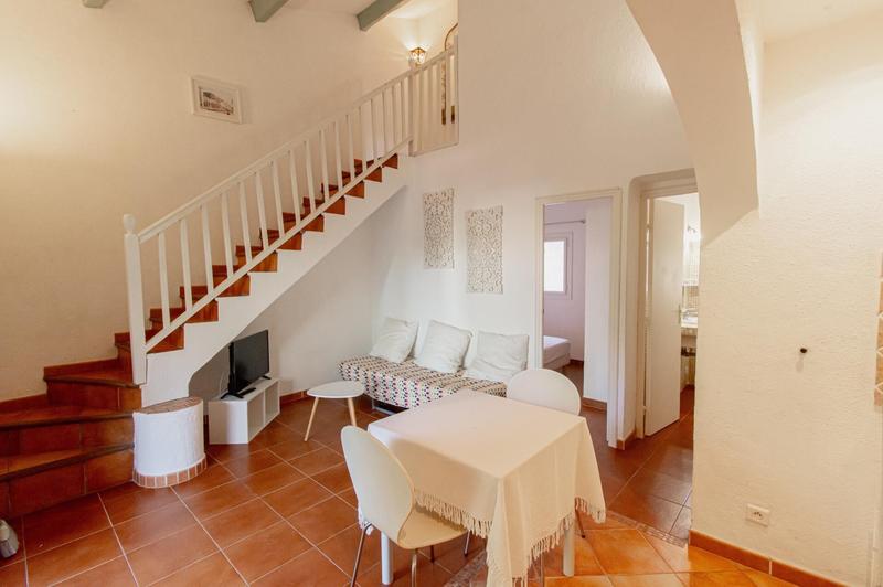 Local commercial - 1 171 m² - 58 pièces