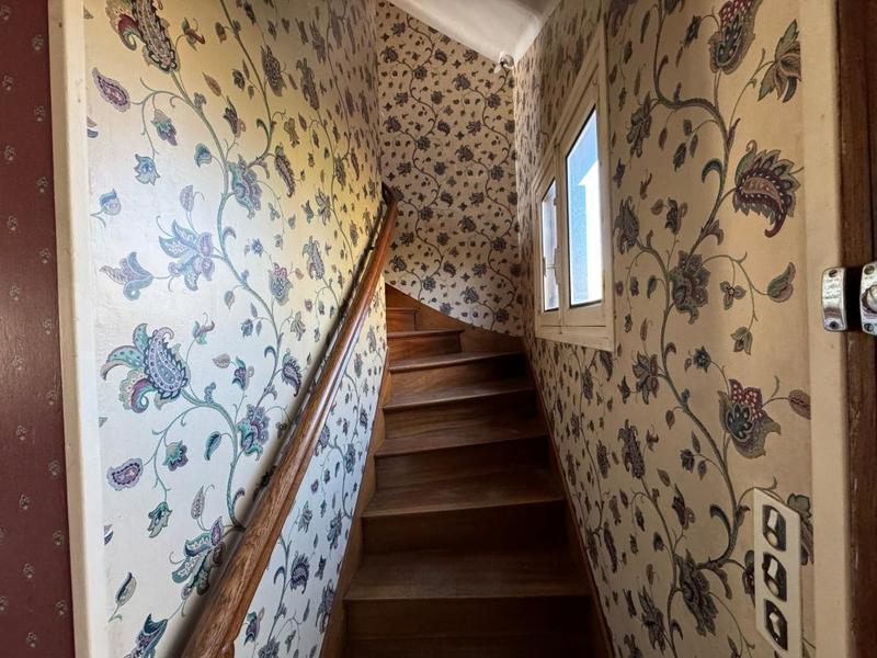 Maison - 121 m² - 6 pièces