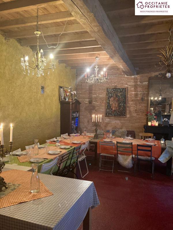 Maison de maîtres - 585 m² - 20 pièces