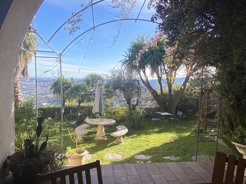 Maison - 322 m² - 10 pièces