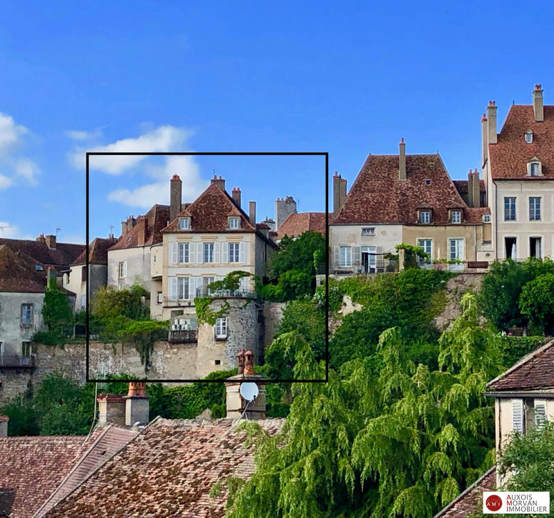 Maison - 420 m² - 13 pièces