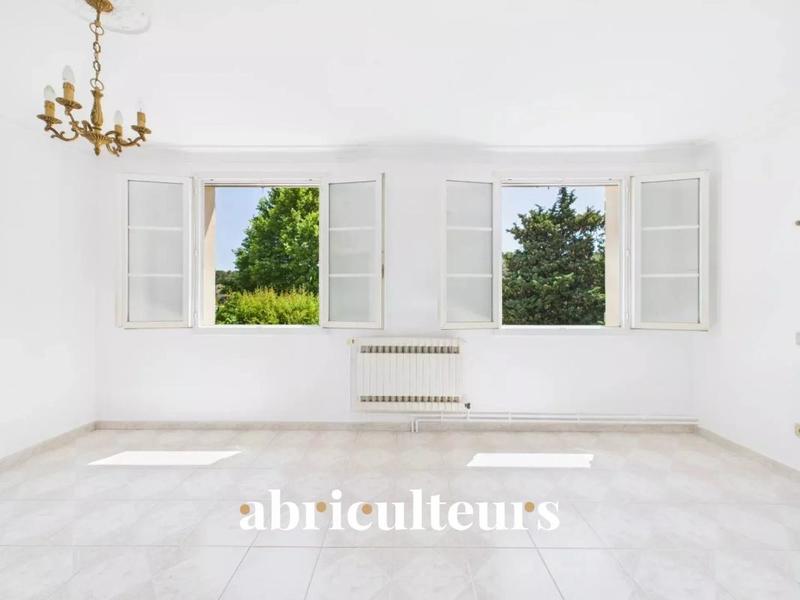 Maison - 94 m² - 5 pièces