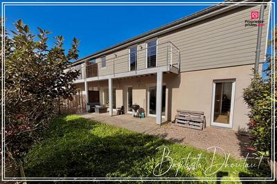 Maison - 112 m² - 4 pièces