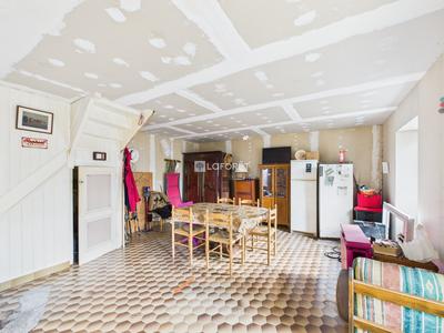 Maison - 88 m² - 9 pièces