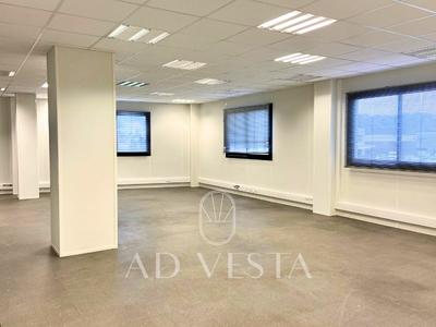 Bureau - 146 m²