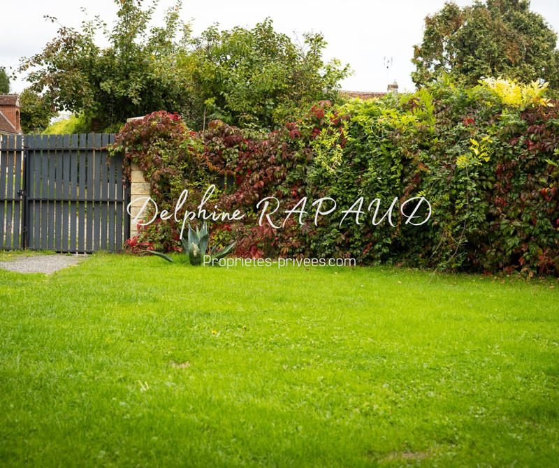 Demeure - 210 m² - 6 pièces