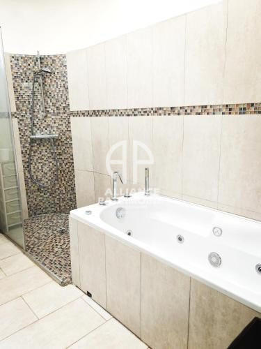 Appartement - 110 m² - 3 pièces