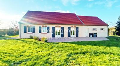 Maison - 102 m² - 4 pièces