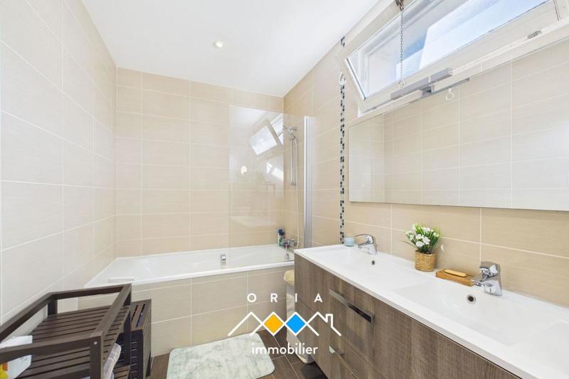 Maison - 106 m² - 5 pièces