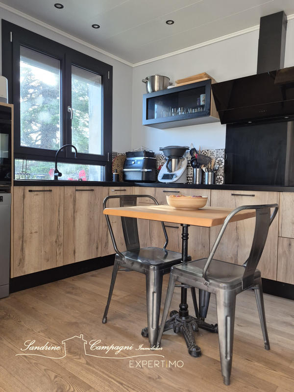 Maison - 152 m² - 6 pièces