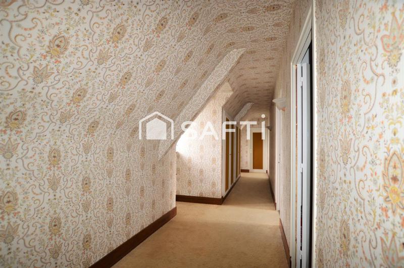 Maison - 231 m² - 8 pièces