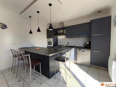 Maison - 95 m² - 5 pièces