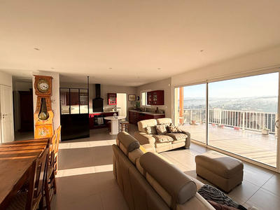 Maison - 149 m² - 5 pièces