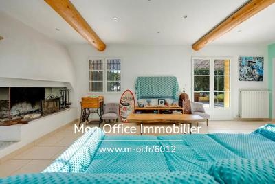 Maison - 140 m² - 6 pièces