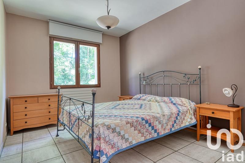 Maison - 222 m² - 9 pièces