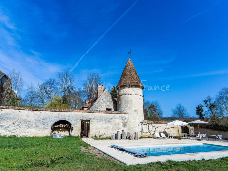 Maison - 395 m² - 12 pièces