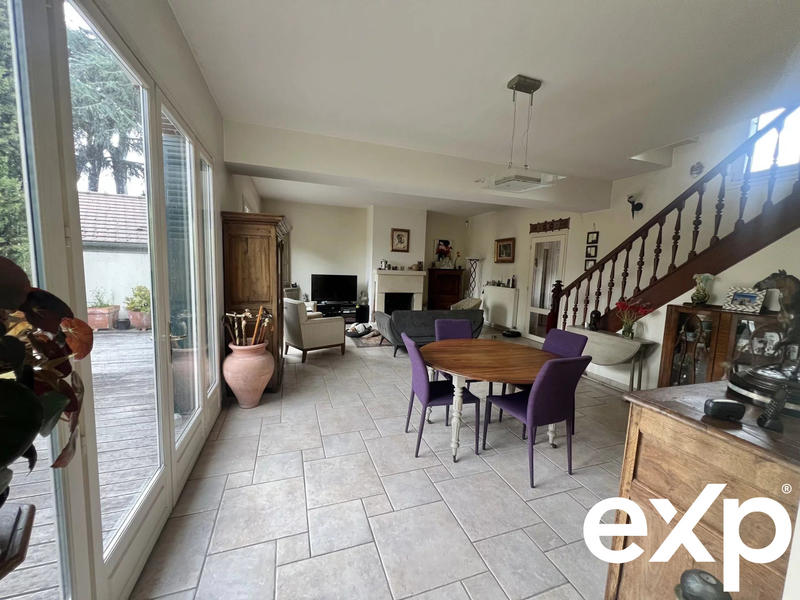 Maison - 141 m² - 6 pièces