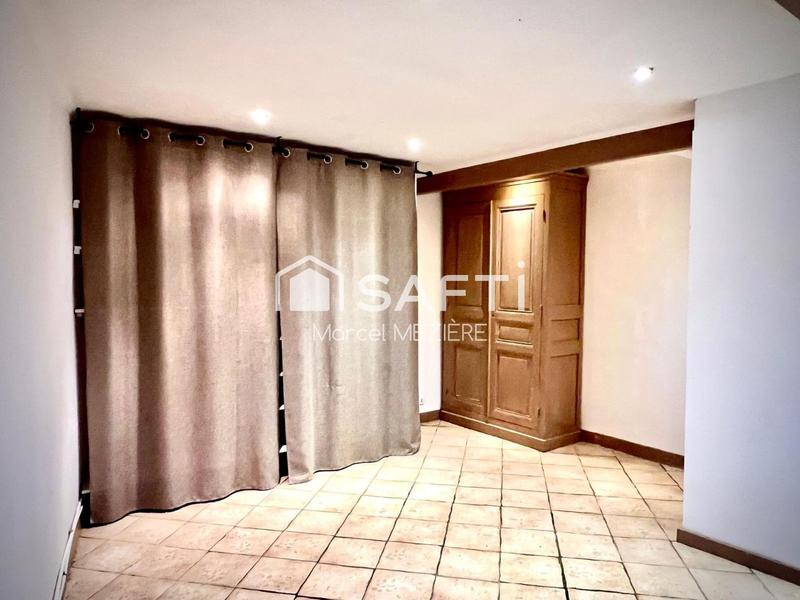 Maison - 180 m² - 11 pièces