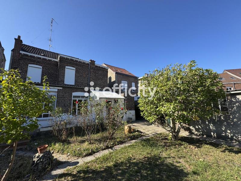 Maison - 138 m² - 8 pièces