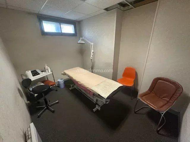 Bureau - 102 m² - 5 pièces