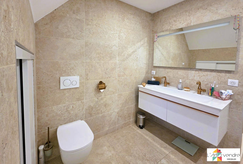 Maison - 170 m² - 6 pièces