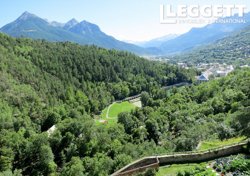 Appartement - 102 m² - 8 pièces