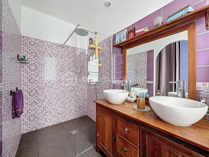 Immeuble - 190 m² - 8 pièces