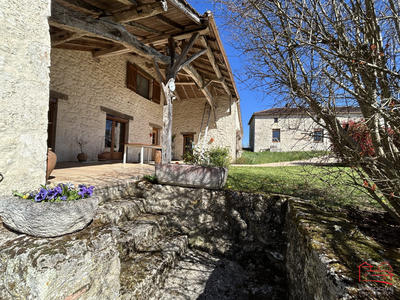 Maison - 321 m² - 9 pièces