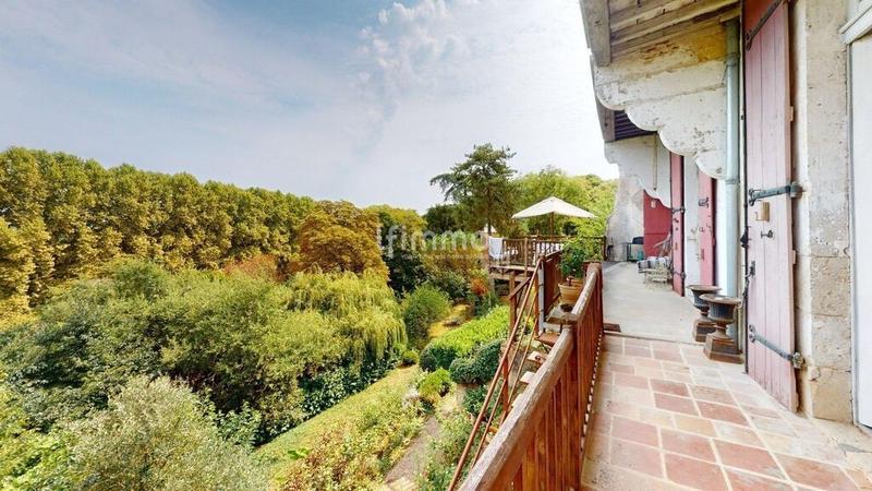 Demeure - 644 m² - 25 pièces