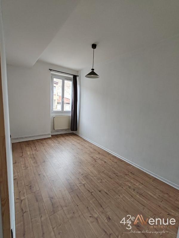 Appartement - 90 m² - 4 pièces