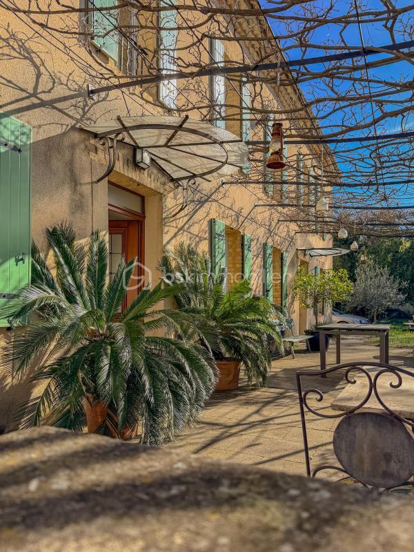 Demeure - 208 m² - 7 pièces