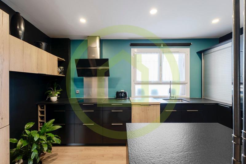 Appartement - 120 m² - 5 pièces